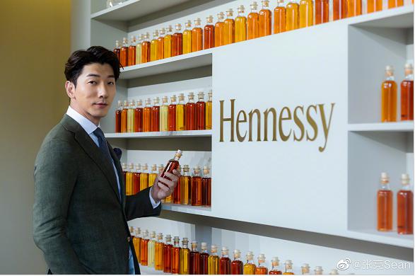 张亮为什么叫周冬雨“三弟”