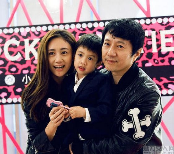 刘芸为什么会爱上郑钧？刘芸郑钧差几岁