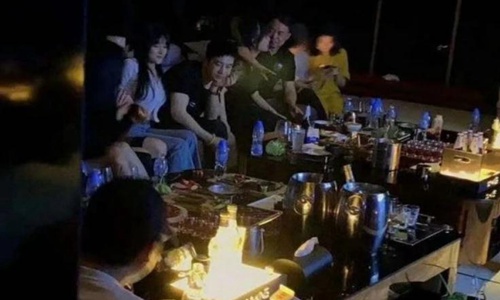 baby亲吻陌生男子照片曝光(baby和陌生男子亲吻) baby亲吻陌生男子照片曝光(baby和陌生男子亲吻)