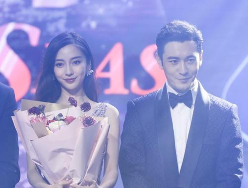 黄晓明baby结婚5周年无互动被质疑情变(黄晓明和baby宣布离婚)