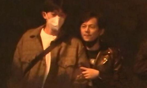 何炅费启鸣被曝是一对(何炅费启鸣综艺叫什么)