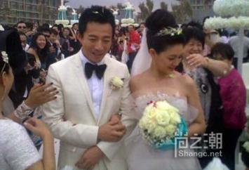 汪小菲婚礼扇大s耳光?小s老公许雅钧和大(汪小菲与大s结婚照) 汪小菲婚礼扇大s耳光?小s老公许雅钧和大(汪小菲与大s结婚照)