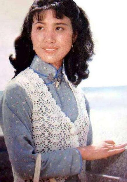 吴玉华年轻时的照片(吴玉华个人照片) 吴玉华年轻时的照片(吴玉华个人照片)