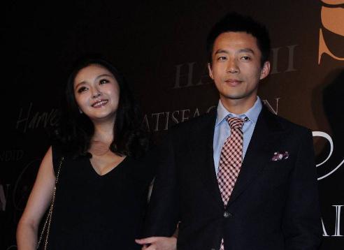 汪小菲婚礼扇大s耳光？小s老公许雅钧和大(汪小菲与大s结婚照)