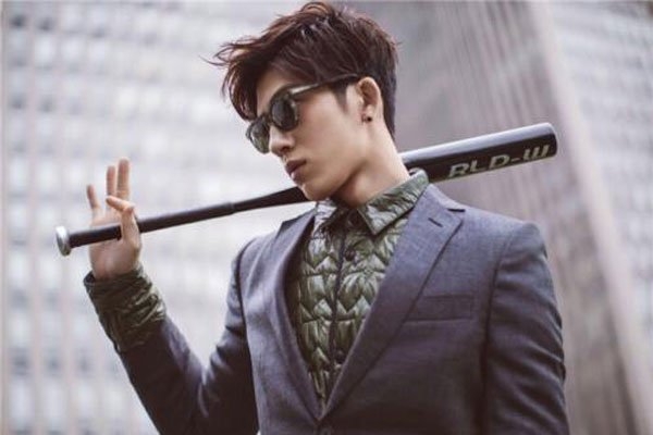 井柏然李佳琦同框讨论搓澡太搞笑