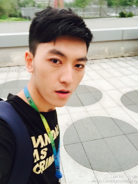 央视最帅男主播李泽鹏照片(央视最帅男主持李泽鹏) 央视最帅男主播李泽鹏照片(央视最帅男主持李泽鹏)