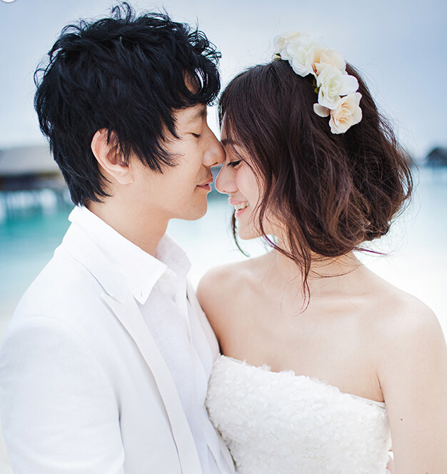 刘芸为什么会爱上郑钧？刘芸郑钧差几岁