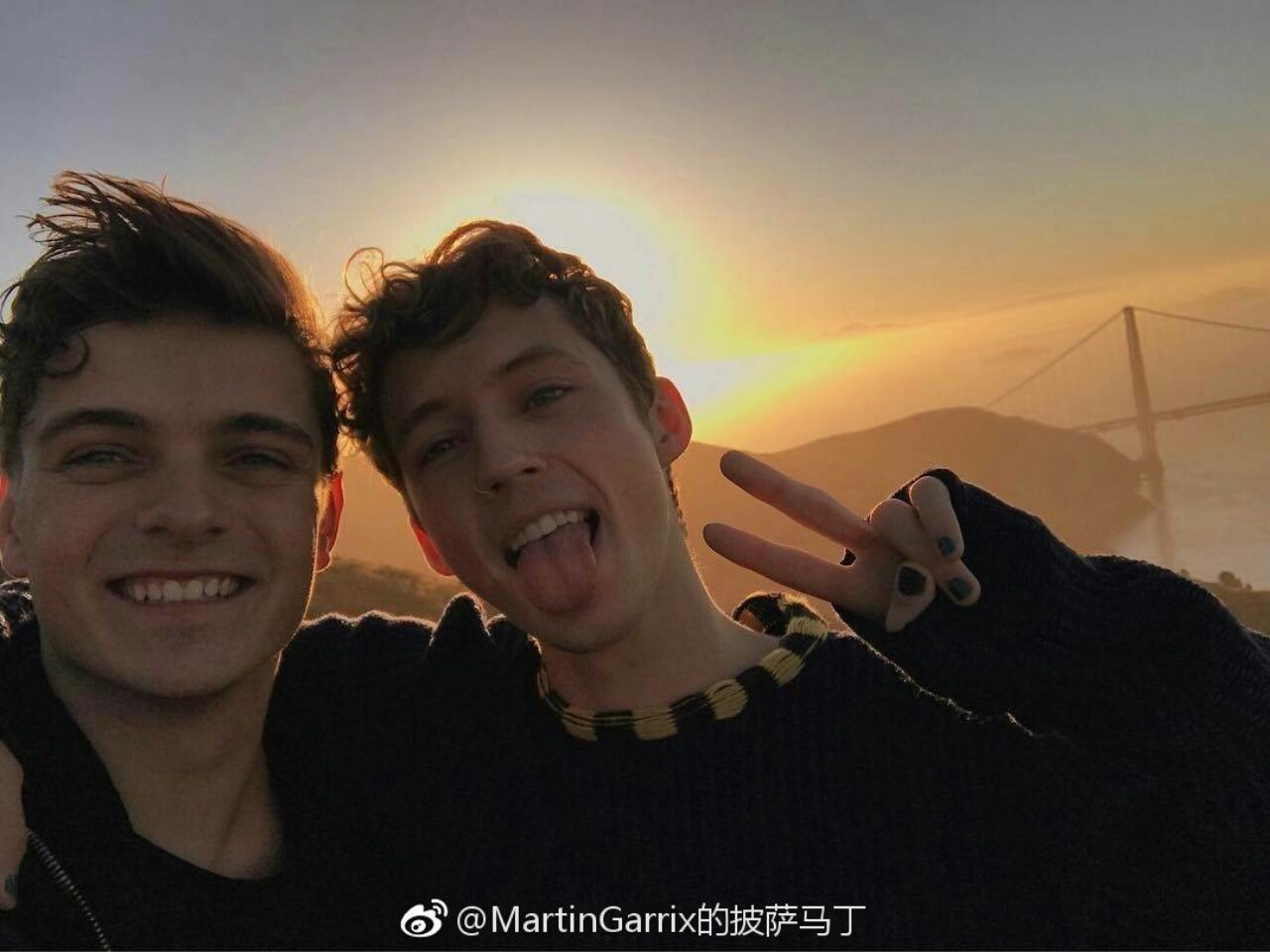 小马丁和戳爷什么关系是情侣吗?戳爷碰水枪 小马丁和戳爷什么关系是情侣吗?戳爷碰水枪