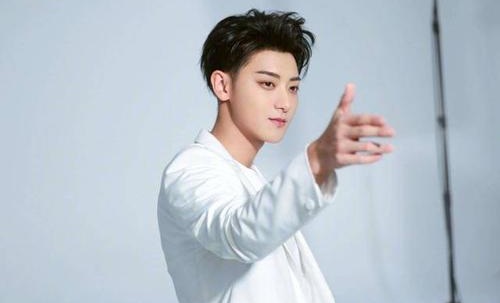 黄子韬退出微博说了什么(黄子韬发的什么微博被删了)