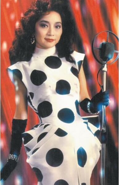 徐小凤在香港的地位高吗(徐小凤为何地位高)