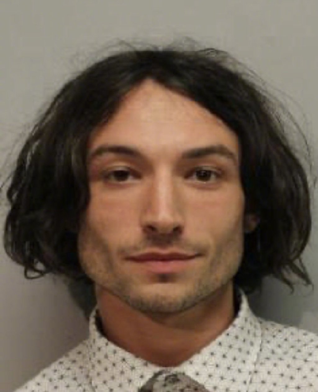 埃兹拉米勒打粉丝后续(解说米勒是哪个队粉丝)