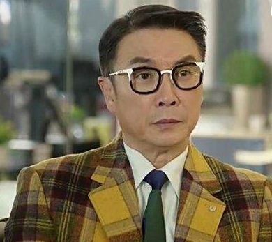 继承人里钟克明为什么叫群姐？钟克明最终的(继承人 钟克明)