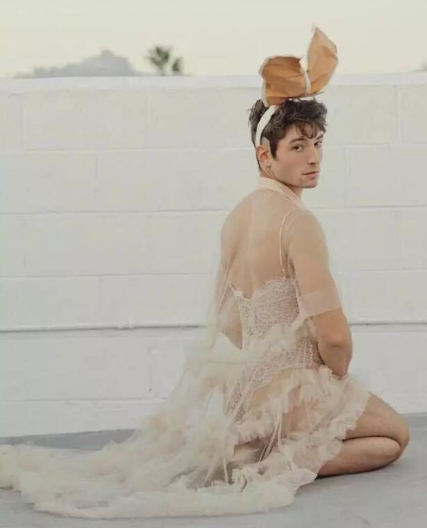 埃兹拉米勒为什么叫鹅仔