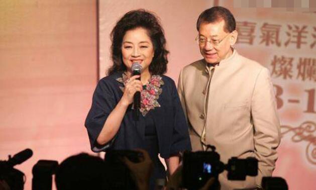 徐小凤在香港的地位高吗(徐小凤为何地位高)