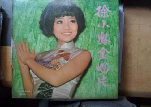 徐小凤在香港的地位高吗(徐小凤为何地位高)