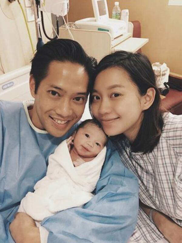 杨爱瑾与伍智恒撞脸对比照(伍智恒和杨爱瑾很像)