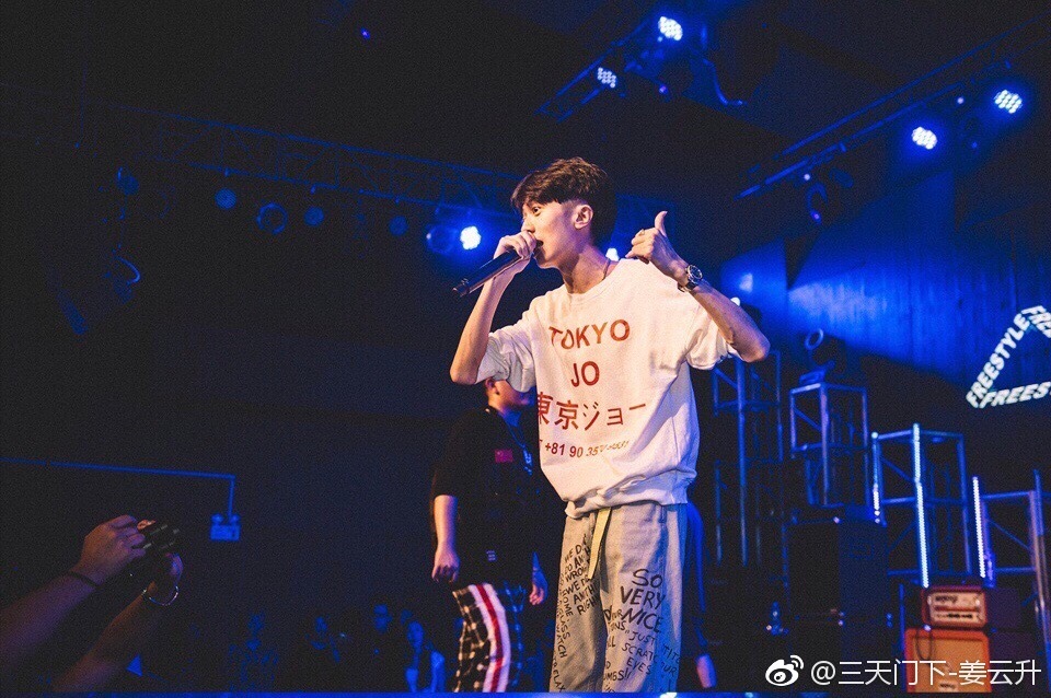 姜云升是哪里的?姜云升前女友和现任女友分 姜云升是哪里的?姜云升前女友和现任女友分