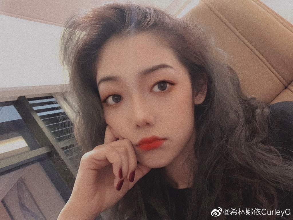 希林娜依高为什么说自己是北京人