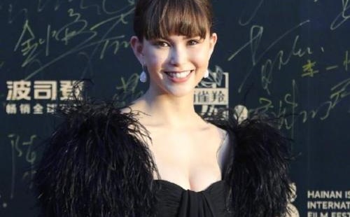 昆凌齐刘海造型翻车被吐槽显老 昆凌齐刘海造型翻车被吐槽显老