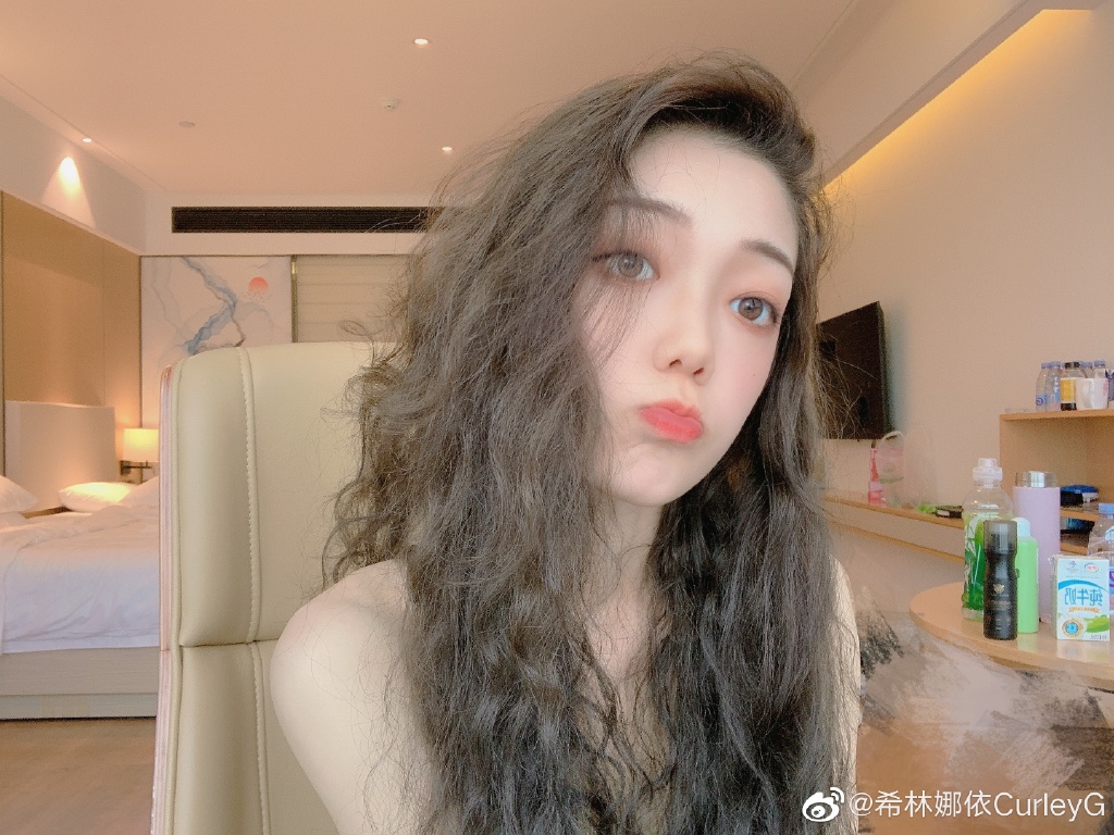 希林娜依高为什么说自己是北京人