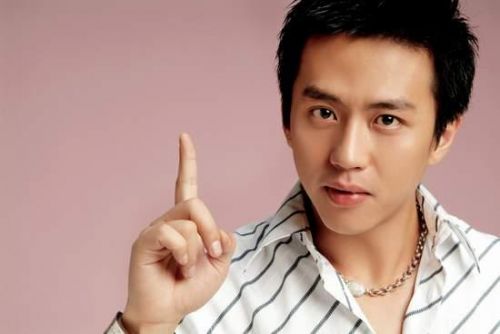 邓超的纹身图案是什么意思？邓超在跑男看的(邓超的纹身在哪里纹的)