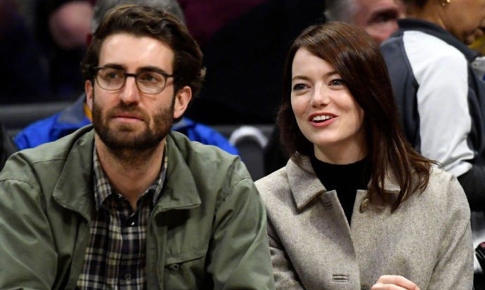 石头姐结婚如今推迟婚礼什么原因(曝石头姐疑似已结婚) 石头姐结婚如今推迟婚礼什么原因(曝石头姐疑似已结婚)