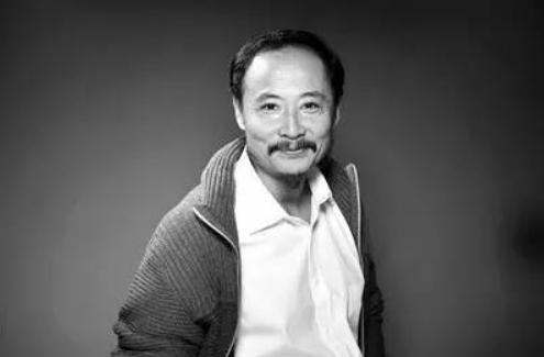 周野芒年轻时期的照片(周野芒剧照)