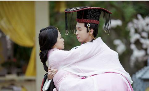 白梦妍为什么叫白鹿？张逸杰白鹿是情侣在一