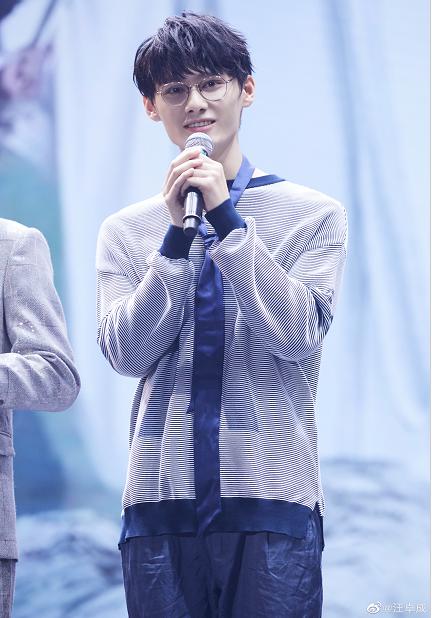 汪卓成为什么叫舅舅、小明、憨憨 汪卓成为什么叫舅舅、小明、憨憨