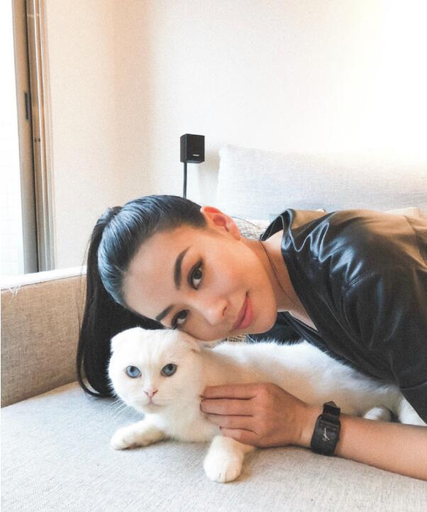 蔡诗芸和张俪长相对比图