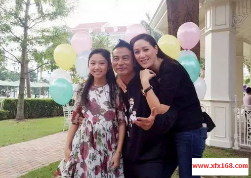 任达华女儿任晴佳近期照片(任达华的女儿身高)