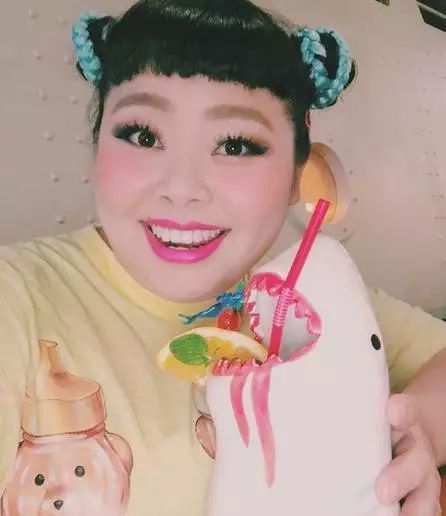 渡边直美为什么在ins上这么火这么受欢迎(渡边直美退出日本娱乐圈)