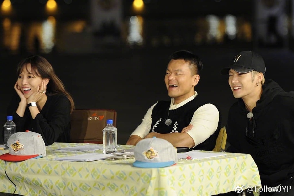 朴振英是jyp老板吗？朴振英为什么宠秀智