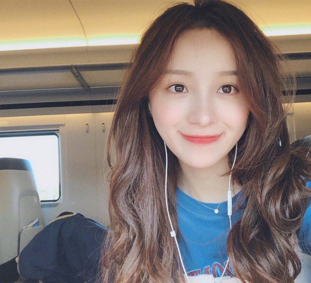 周二珂为什么叫二猴？周二珂真人差距太大原