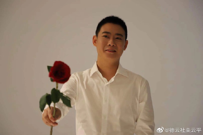 栾云平为什么叫栾精灵、栾怂怂