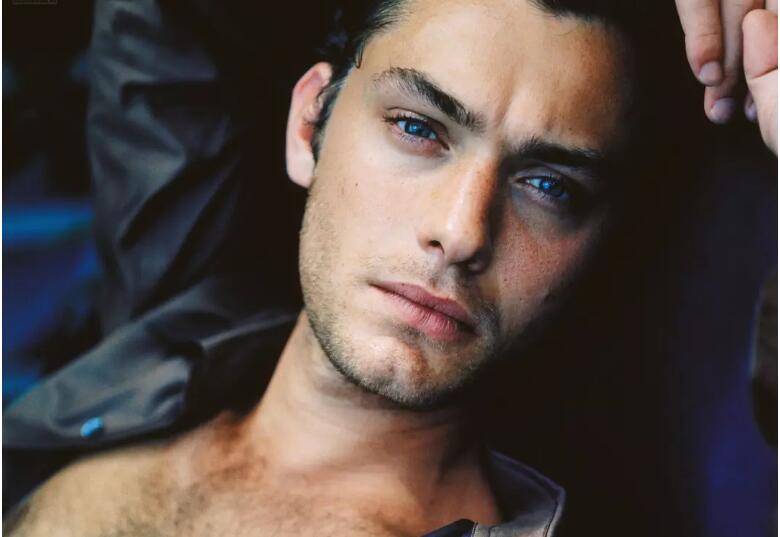 裘德洛为什么叫英伦玫瑰？裘德洛秃顶后植发