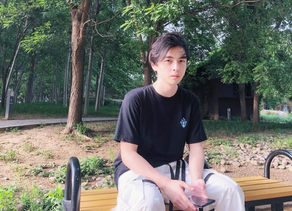 蒲熠星研究生毕业了吗现在哪里工作