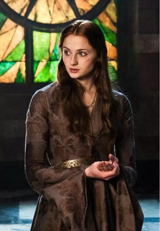 索菲·特纳被叫三傻是因为扮演的珊莎读音像