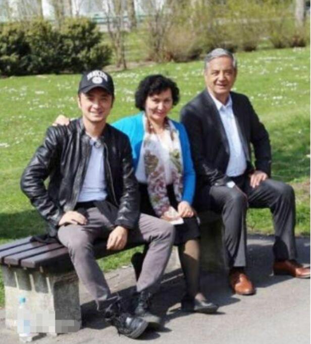 尼格买提是不是脱发了(尼格买提秃了) 尼格买提是不是脱发了(尼格买提秃了)