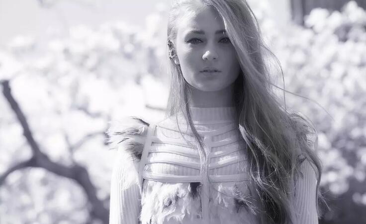 索菲·特纳被叫三傻是因为扮演的珊莎读音像