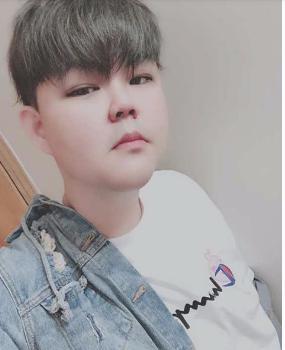 萧忆情为什么叫烧仙草、仙鹤?萧忆情伦桑事 萧忆情为什么叫烧仙草、仙鹤?萧忆情伦桑事