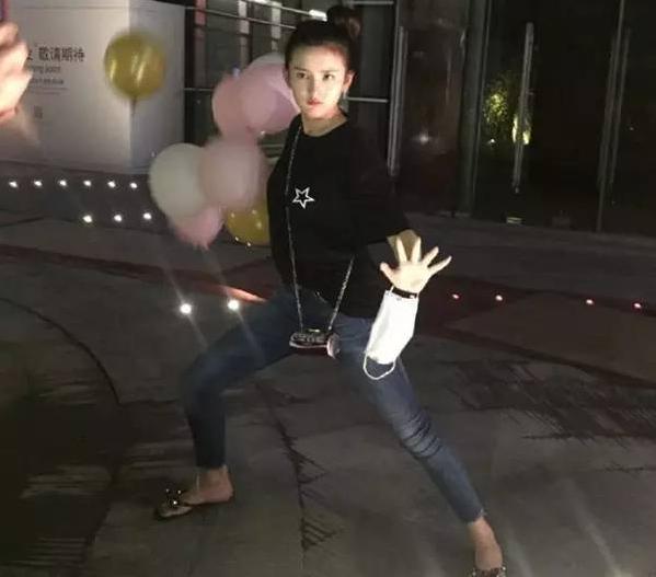 宋祖儿和王俊凯吻戏图