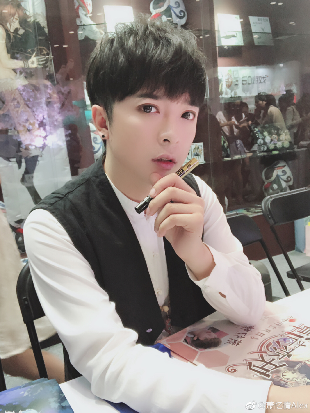 萧忆情为什么叫烧仙草、仙鹤?萧忆情伦桑事 萧忆情为什么叫烧仙草、仙鹤?萧忆情伦桑事