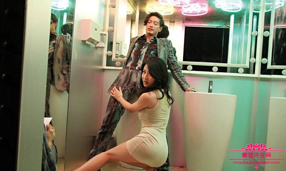 林芊妤厕所门是怎么回事？林芊妤性感比基尼