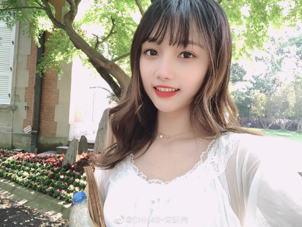 宋昕冉和鞠婧祎认识吗俩人什么关系