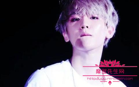 边伯贤为什么叫阿爸？边伯贤有没有整过容站(伯贤整容了吗)