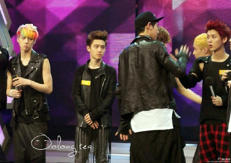 吴世勋吃醋鹿晗动态图(鹿晗吴世勋高清合照)