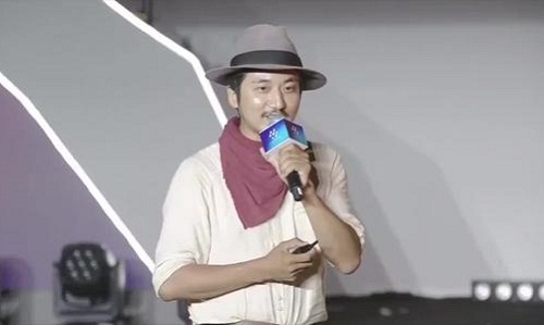 网红踩踏丹霞地貌并拍视频炫耀(踩坏丹霞地貌的网红) 网红踩踏丹霞地貌并拍视频炫耀(踩坏丹霞地貌的网红)