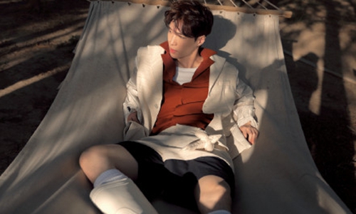 吴世勋吃醋鹿晗动态图(鹿晗吴世勋高清合照)