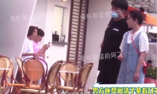 阚清子新恋情曝光，甜蜜牵手约会逛街